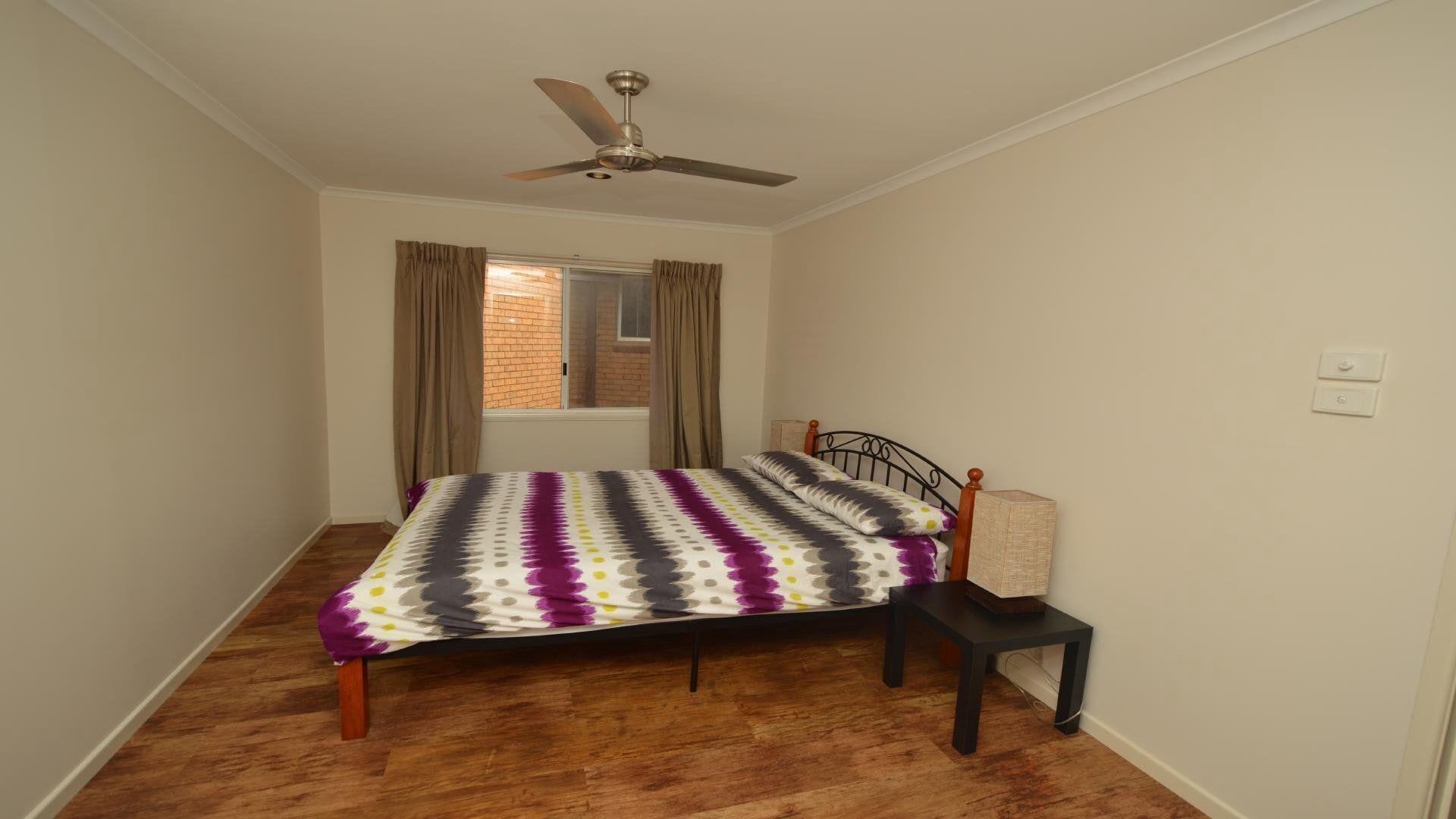 2 bedrooms, iron/ironing board, WiFi