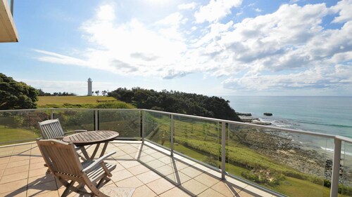 Lonerock 2 - Lifestyle Yamba