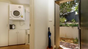 Interior - Romiaka Unit 5 - Lifestyle Yamba (YAMBA)