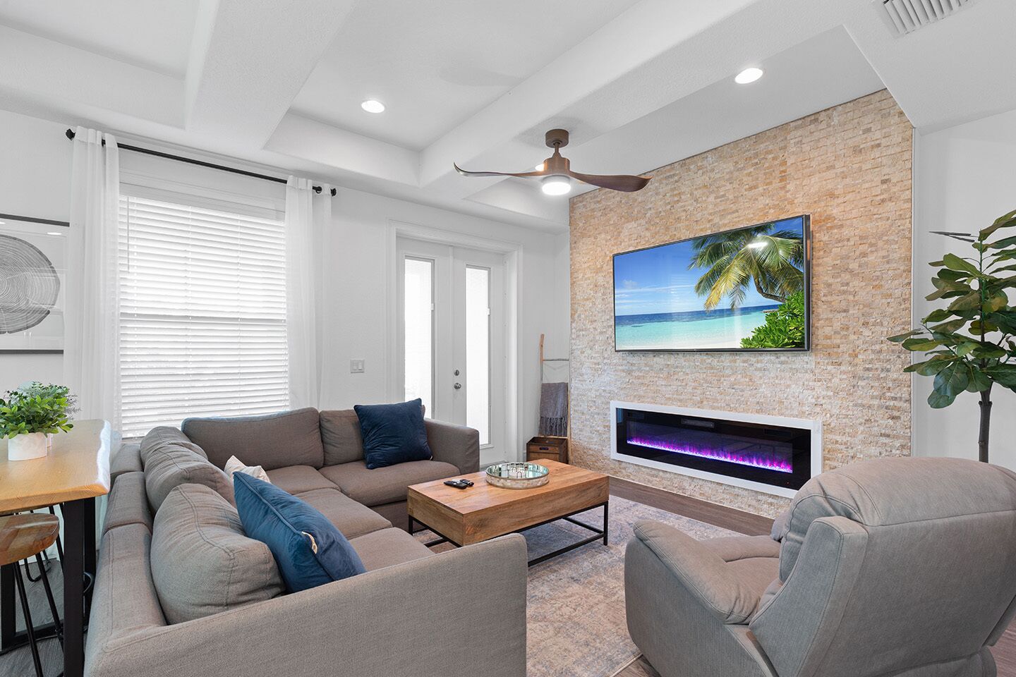 Shining Chateau With Home Theater at Reunion