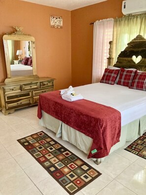 3 chambres, fer et planche à repasser, Wi-Fi gratuit, draps fournis