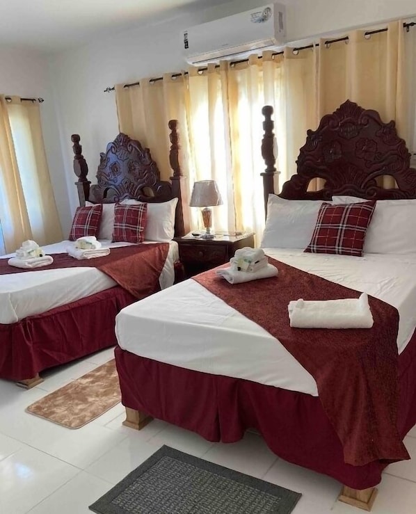 3 habitaciones, tabla de planchar con plancha y wifi gratis