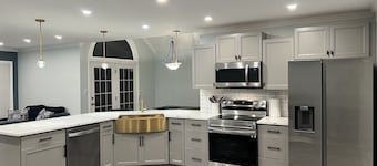 4 min drive to the beach