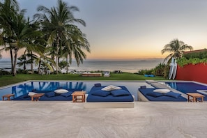 Pool - Stunning 7-Bd Beachfront Villa, Golf, Spa & Beach Club — Chef & Butler Incl. (Punta Mita)