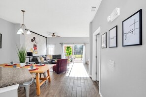 Dining - Newly Renovated Stylish Villa, With Star Wars, Mickey and Safari Themed Rooms #3tv4706 (Kissimmee)