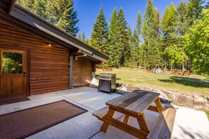 تناول الطعام بالخارج