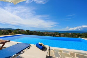 4 habitaciones, tabla de planchar con plancha y wifi 