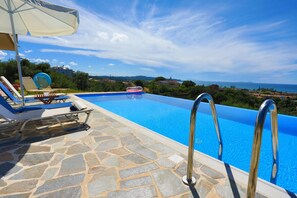 4 habitaciones, tabla de planchar con plancha y wifi 