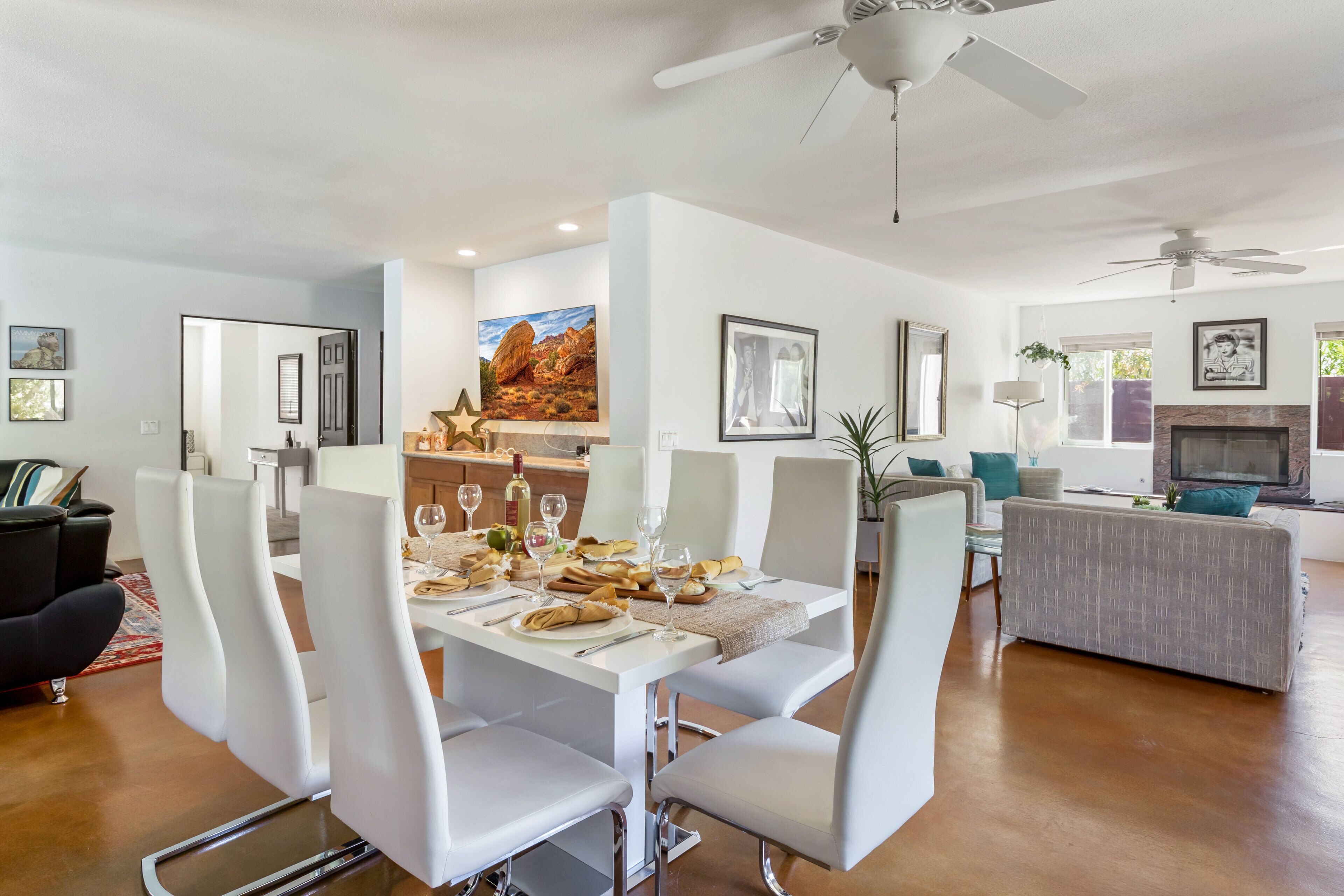 House, Multiple Beds, Pool Access, Mountain View | Dining