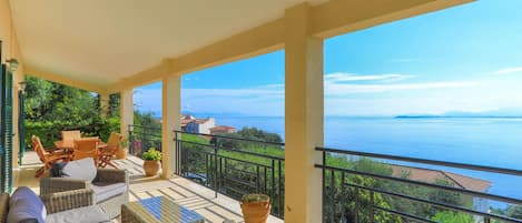 Villa | 3 bedrooms, iron/ironing board