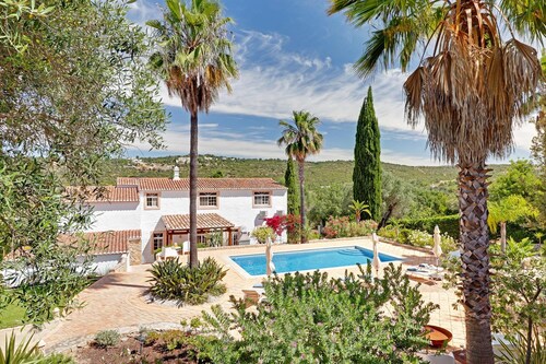 Quinta da Galina by Portucasa