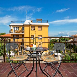 Apartment | 2 bedrooms, Internet - Villa Mimosa - Appartamento 2 (Desenzano del Garda)