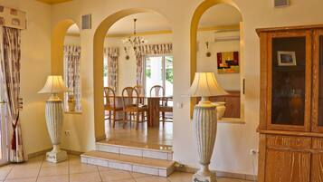 Villa | 4 dormitorios