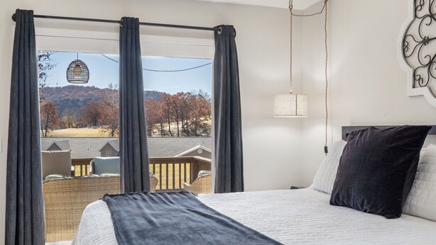 Unclassified image, 1 of 29, button - Kim's Dream Retreat - In the Heart of the Ozarks (Branson)