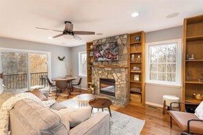 TV, fireplace, DVD player, foosball - Peaceful Home near Blue Ridge Mountains (Boone)