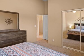 3 Schlafzimmer, Bügeleisen/Bügelbrett, kostenloses WLAN, Bettwäsche
