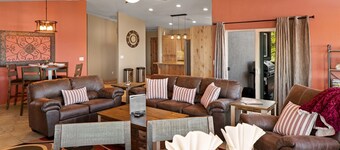 Remodeled! Panoramic Views! 20 Minutes from Sedona! Modern Southwest Comfort and