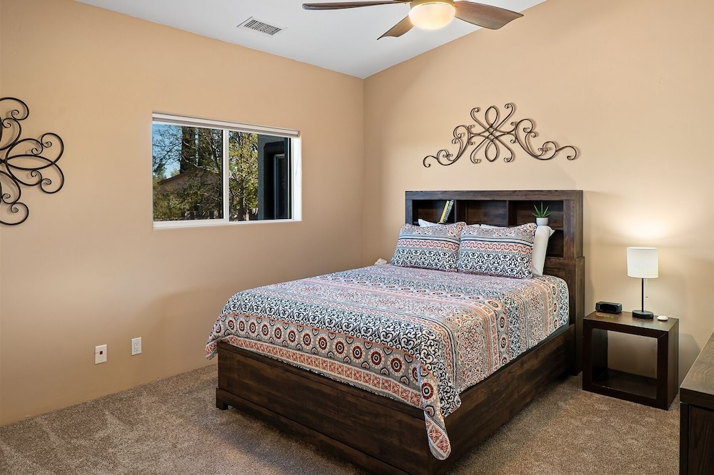 Remodeled! Panoramic Views! 20 Minutes from Sedona! Modern Southwest