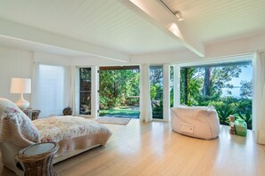 4 chambres, lit parapluie, Wi-Fi, draps fournis