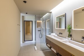 Shower, hair dryer, towels - Villa Eva | Ocean View - Located in  Wonderful Colombier with Private Pool (Saint Barthélemy)