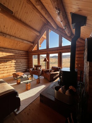 Interior - Spacious cabin with Hot tube accessing all of Colorado's outdoor adventure (Hotchkiss)
