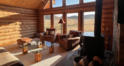 Spacious cabin with Hot tube accessing all of Colorado's outdoor adventure
