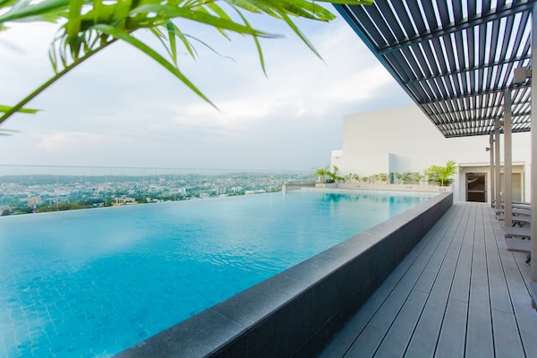 Pemandangan kota dari properti