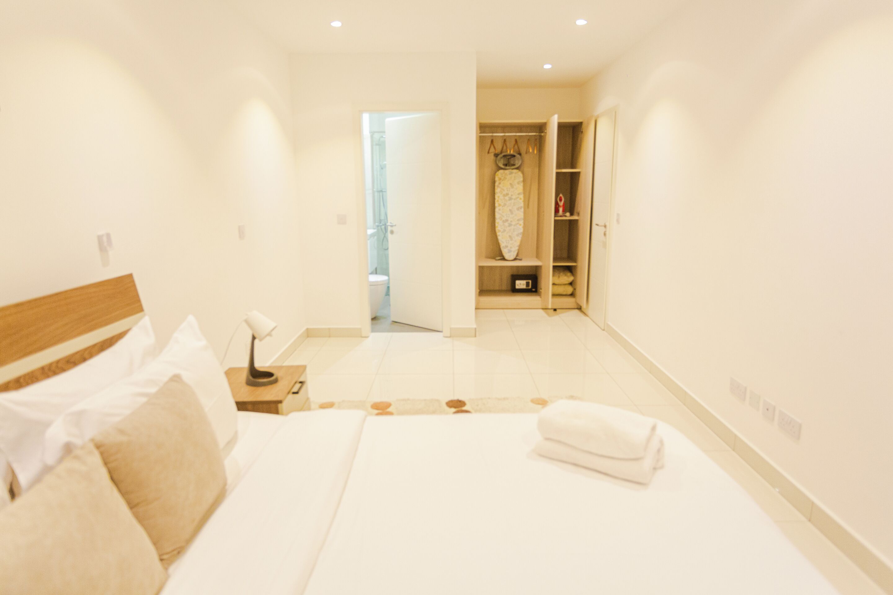 1 chambre, literie hypoallergénique, couette en duvet d'oie