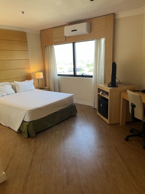 1 chambre, coffres-forts dans les chambres, bureau, Wi-Fi gratuit
