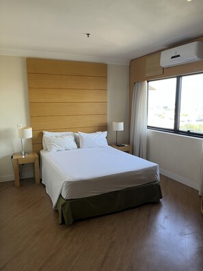 1 chambre, coffres-forts dans les chambres, bureau, Wi-Fi gratuit