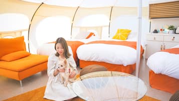 Comfort-værelse til 4 personer - 4 soveværelser - ikke-ryger (Dog Suite Tent, Pets allowed) | Sengetøj
