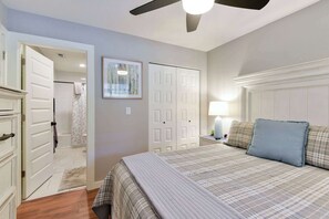 2 bedrooms, individually decorated, individually furnished, free WiFi - Gathering Place at the Nest - Open-air Dining (Branson)