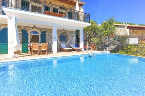 Villa | 3 bedrooms - House On The Rocks in Nisaki (Corfu)