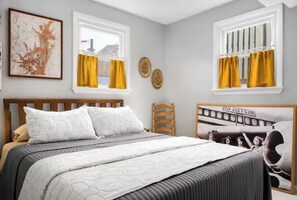 3 habitaciones, tabla de planchar con plancha, wifi y ropa de cama 
