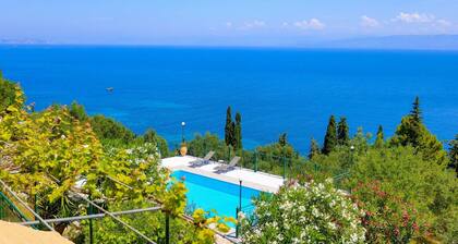 Antigoni Villa Dio in Longos