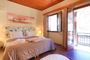 House | 2 bedrooms - Nina Gaios Waterfront Apartment (Paxos)