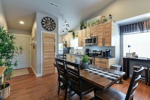 Condo, Multiple Beds, Balcony (Table Rock Lookout Duo) | Private kitchen | Coffee/tea maker