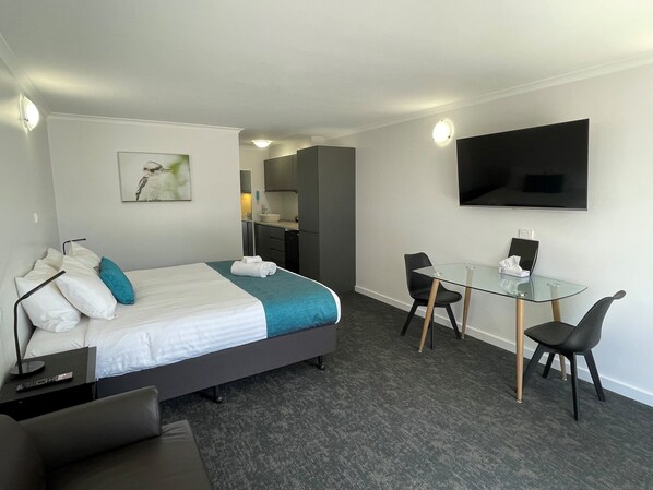 1 Schlafzimmer, Bügeleisen/Bügelbrett, Bettwäsche