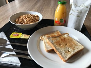 Breakfast meal