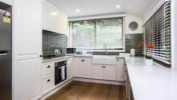 Microwave, stovetop, dishwasher, eco-friendly cleaning products