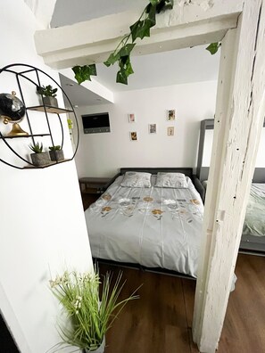 1 Schlafzimmer, Bügeleisen/Bügelbrett, kostenloses WLAN, Bettwäsche