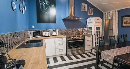 Ruapehu District's bespoke 5-star historic OLD POST OFFICE 6-7 Bdr Holiday Home