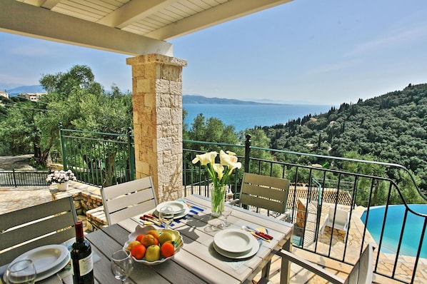 Villa | 3 bedrooms - Villa Regina in Kentroma (Corfu)