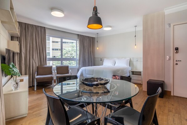 Studio - Av0302 Studio Avanhandava (São Paulo)