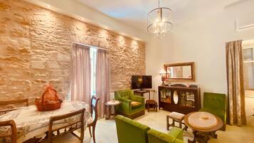 House, Smoking | 3 bedrooms, WiFi