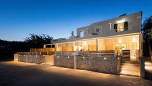 House - Senses Suite Tria in Dassia (Corfu)