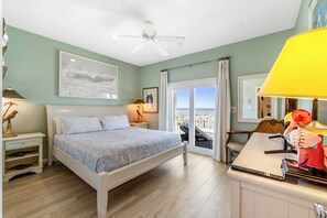 4 bedrooms, iron/ironing board, WiFi