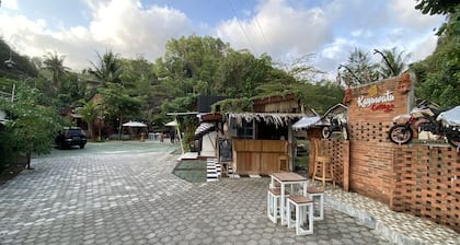 Kayu Watu Cottage Gunung Kidul