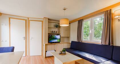 Chalet by the Water in Leukermeer