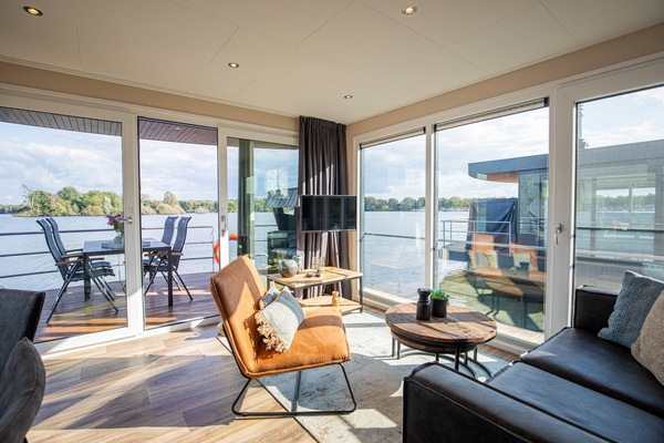 Smart-tv en een open haard